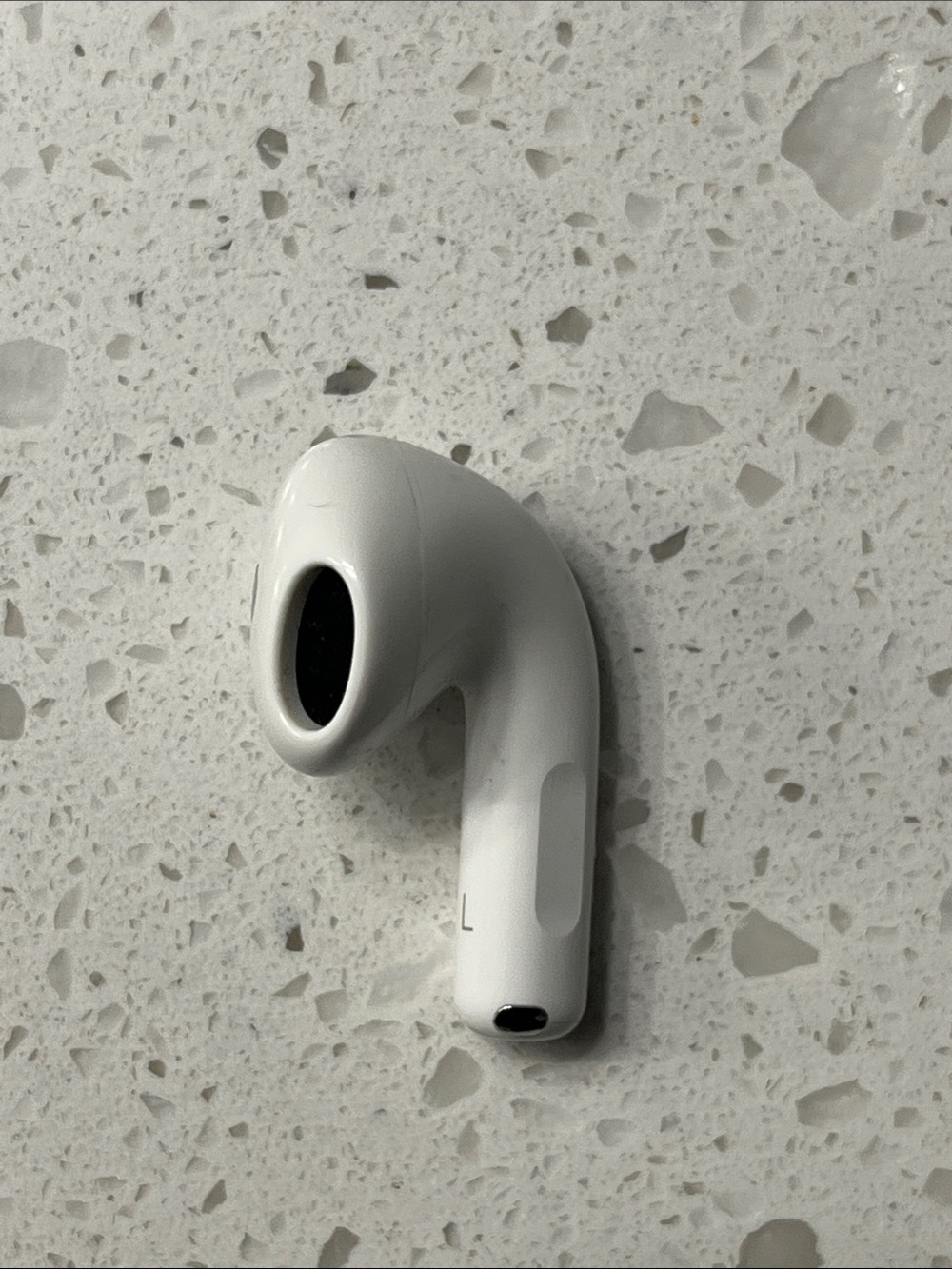Genuine Apple AirPods 4 (L) A3053 Right side Replacement ONLY
